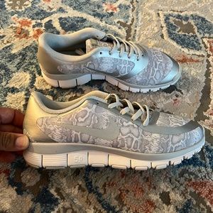 Nike free run 5.0 size 10 women 🏃‍♀️